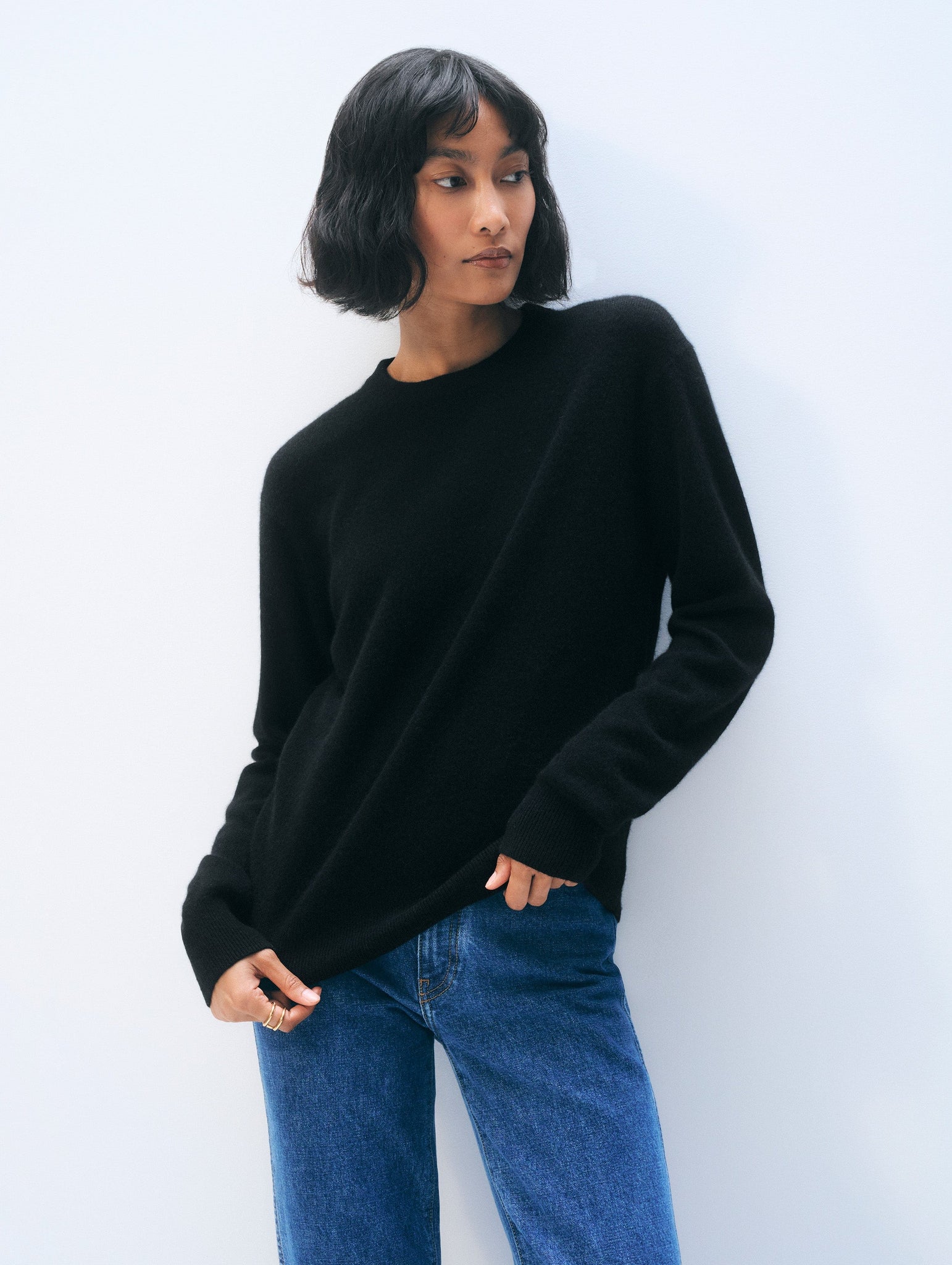 Cashmere Rib Trim Crewneck - Black
